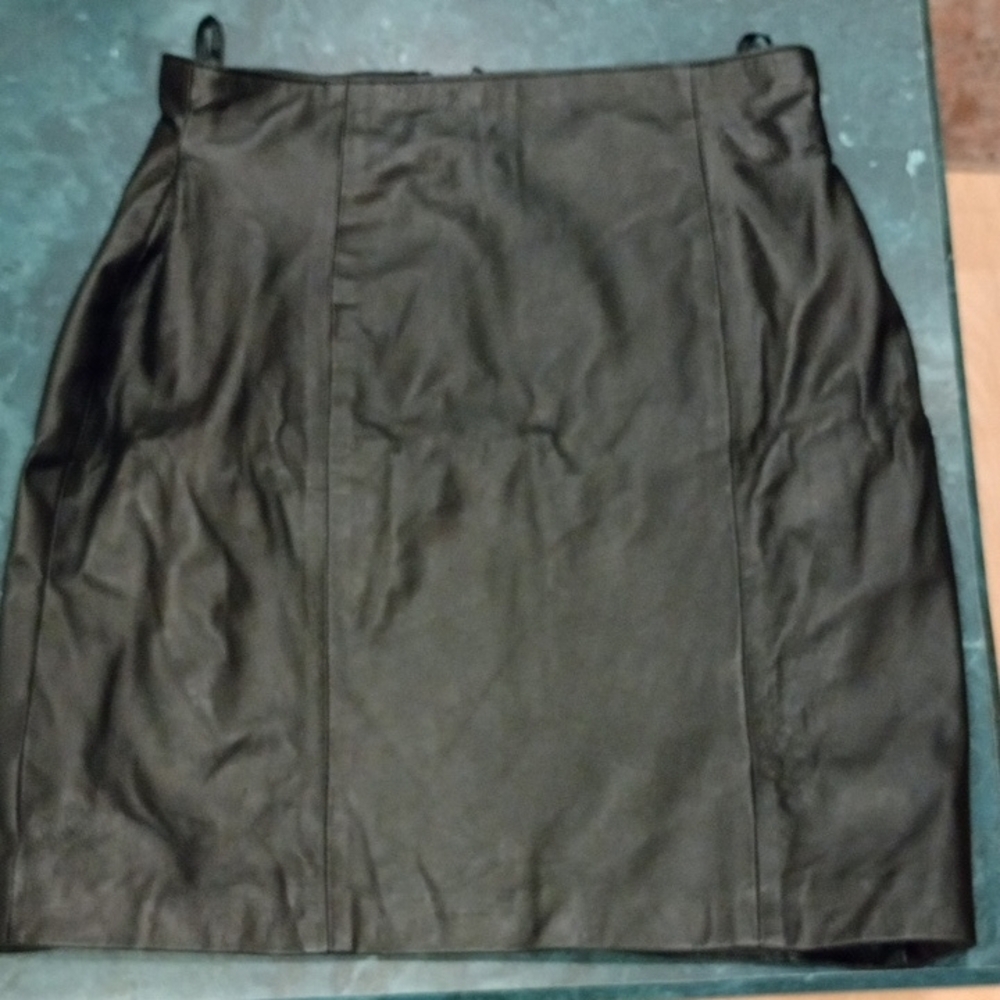 Wilson Black Midi Skirt